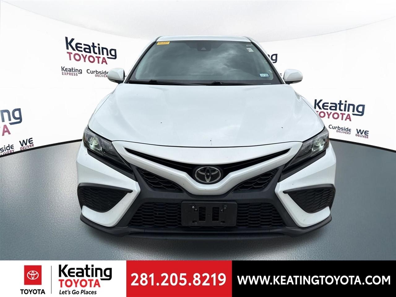 Toyota Camry SE 2023