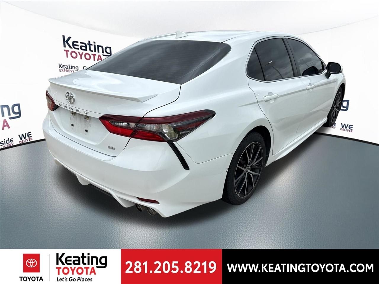 Toyota Camry SE 2023