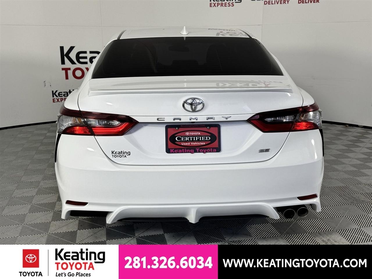 Toyota Camry SE 2023