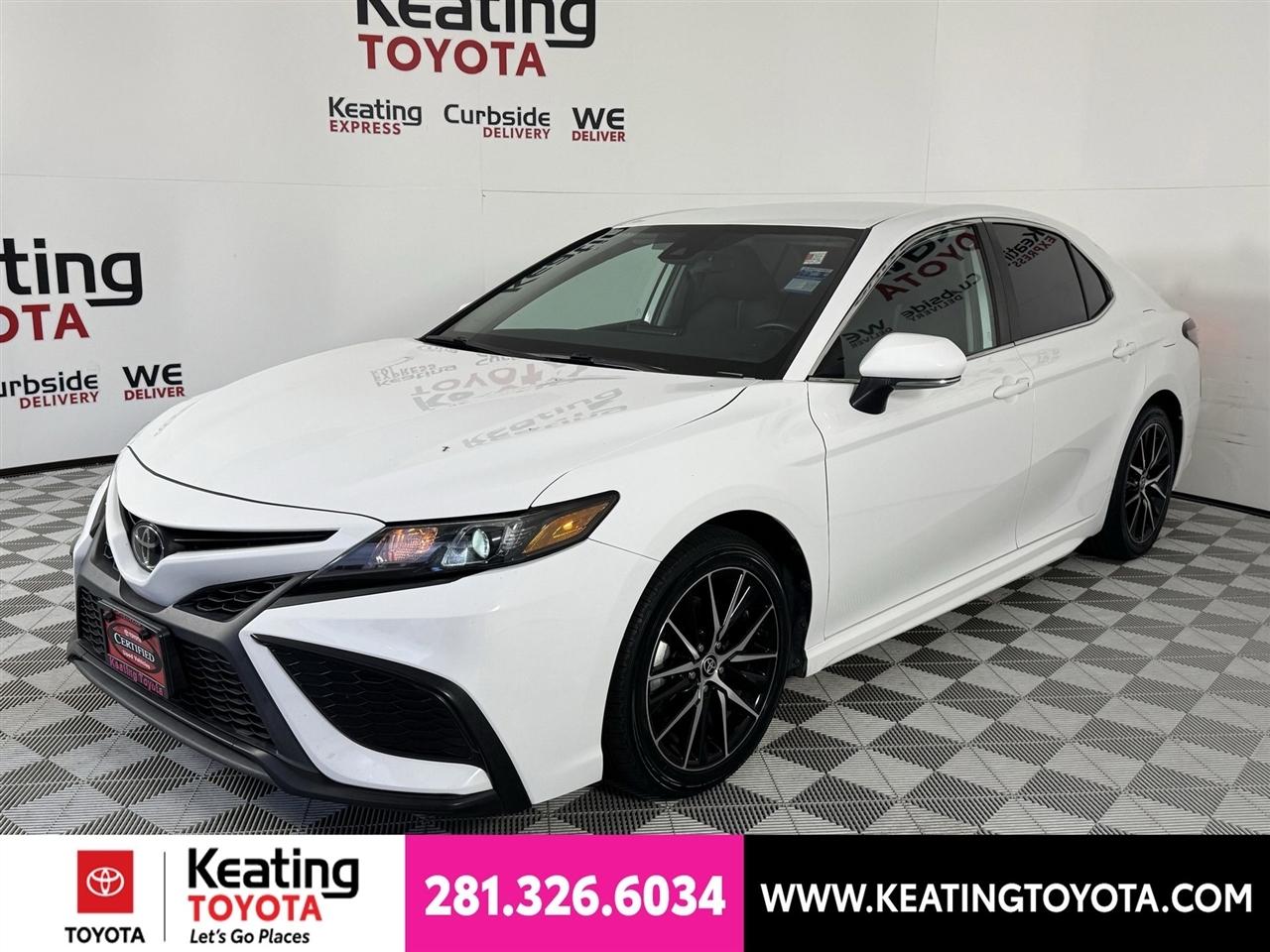 Toyota Camry SE 2023