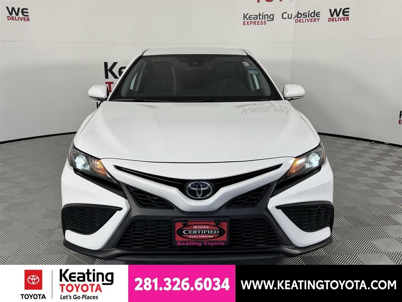 Toyota Camry SE 2023