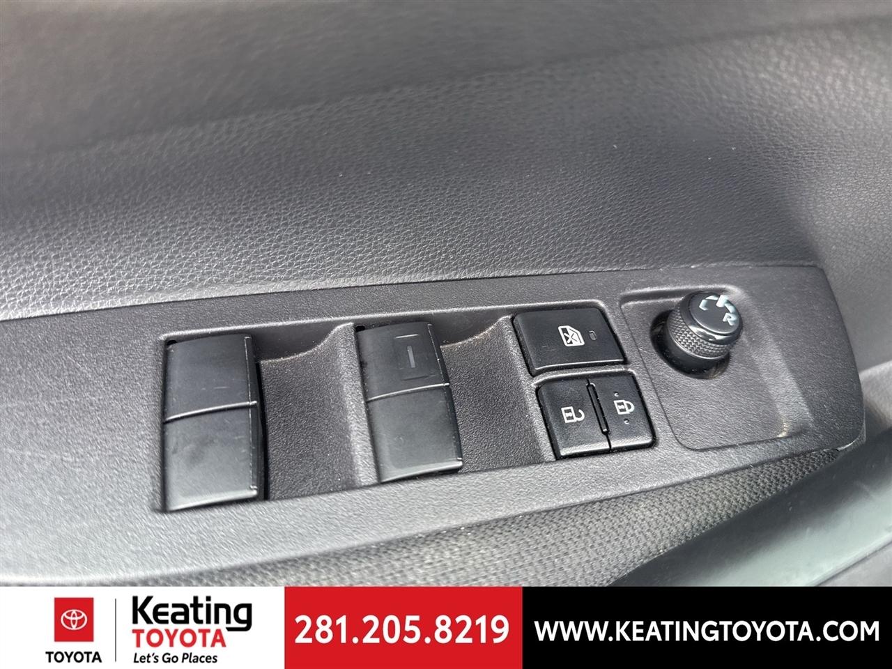 Toyota Corolla LE 2024