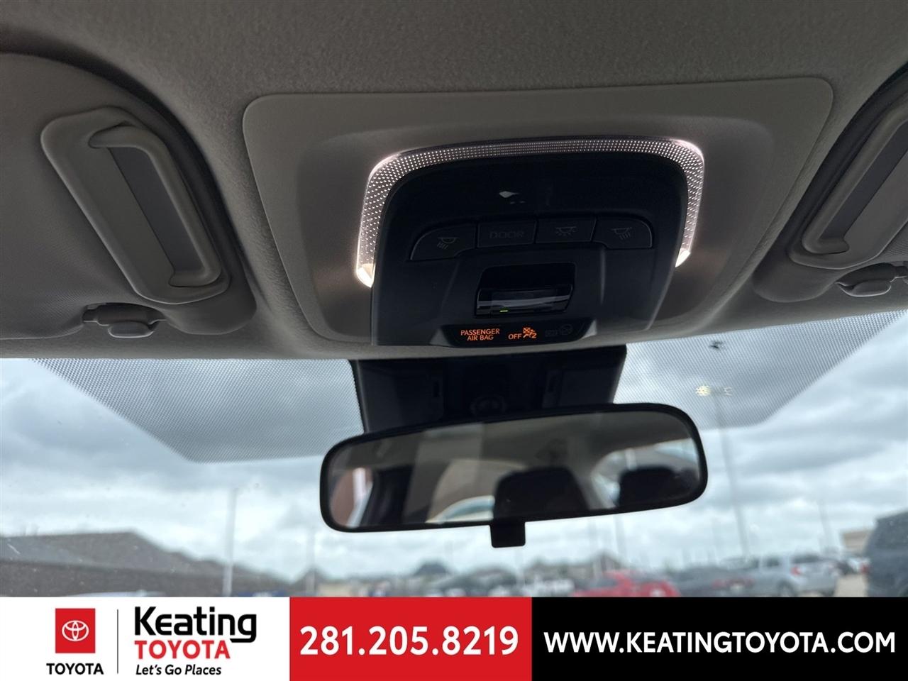 Toyota Corolla LE 2024