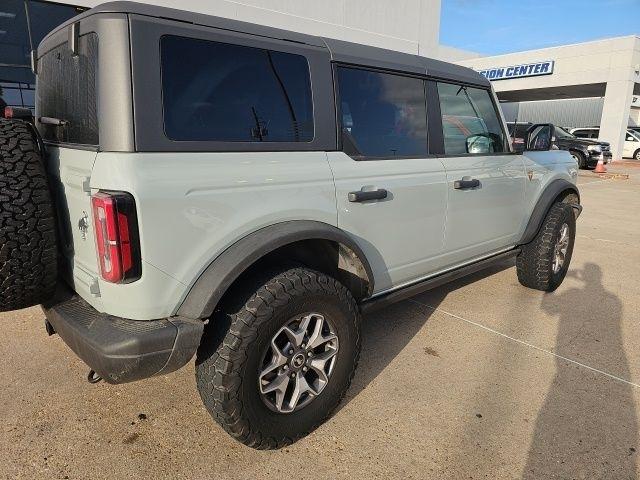 Ford Bronco Base 4-Door w/Advanced 2023