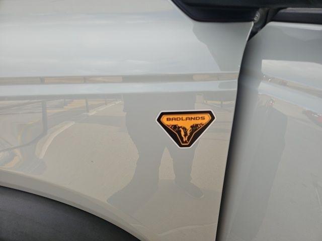 Ford Bronco Base 4-Door w/Advanced 2023