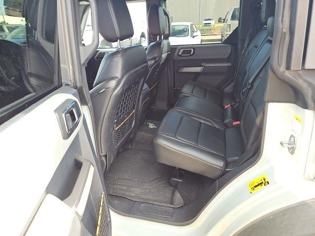 Ford Bronco Base 4-Door w/Advanced 2023
