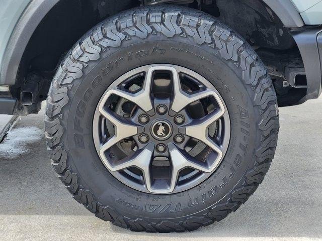 Ford Bronco Base 4-Door w/Advanced 2023