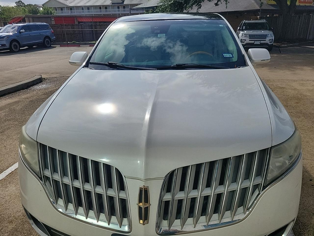 Lincoln MKT FWD 2010