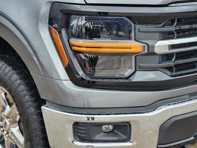 Ford F-150 XLT SuperCrew 4WD 2025