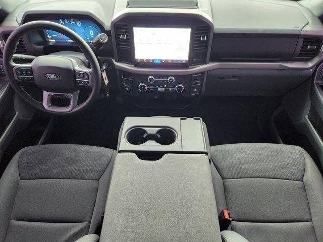 Ford F-150 XLT SuperCrew 4WD 2025