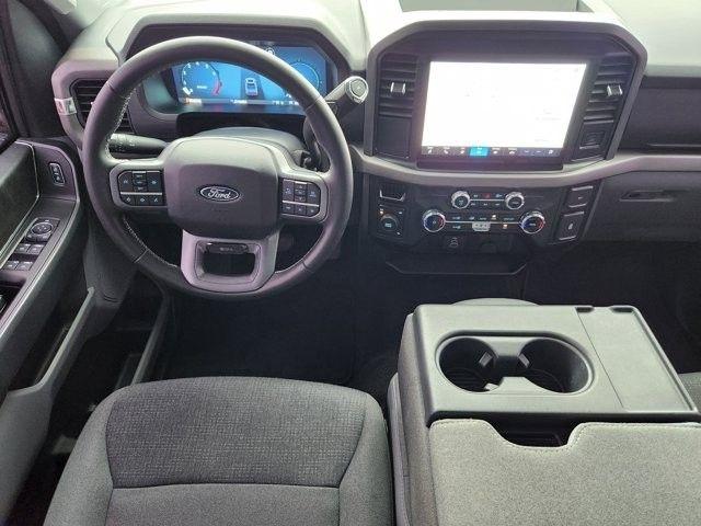 Ford F-150 XLT SuperCrew 4WD 2025