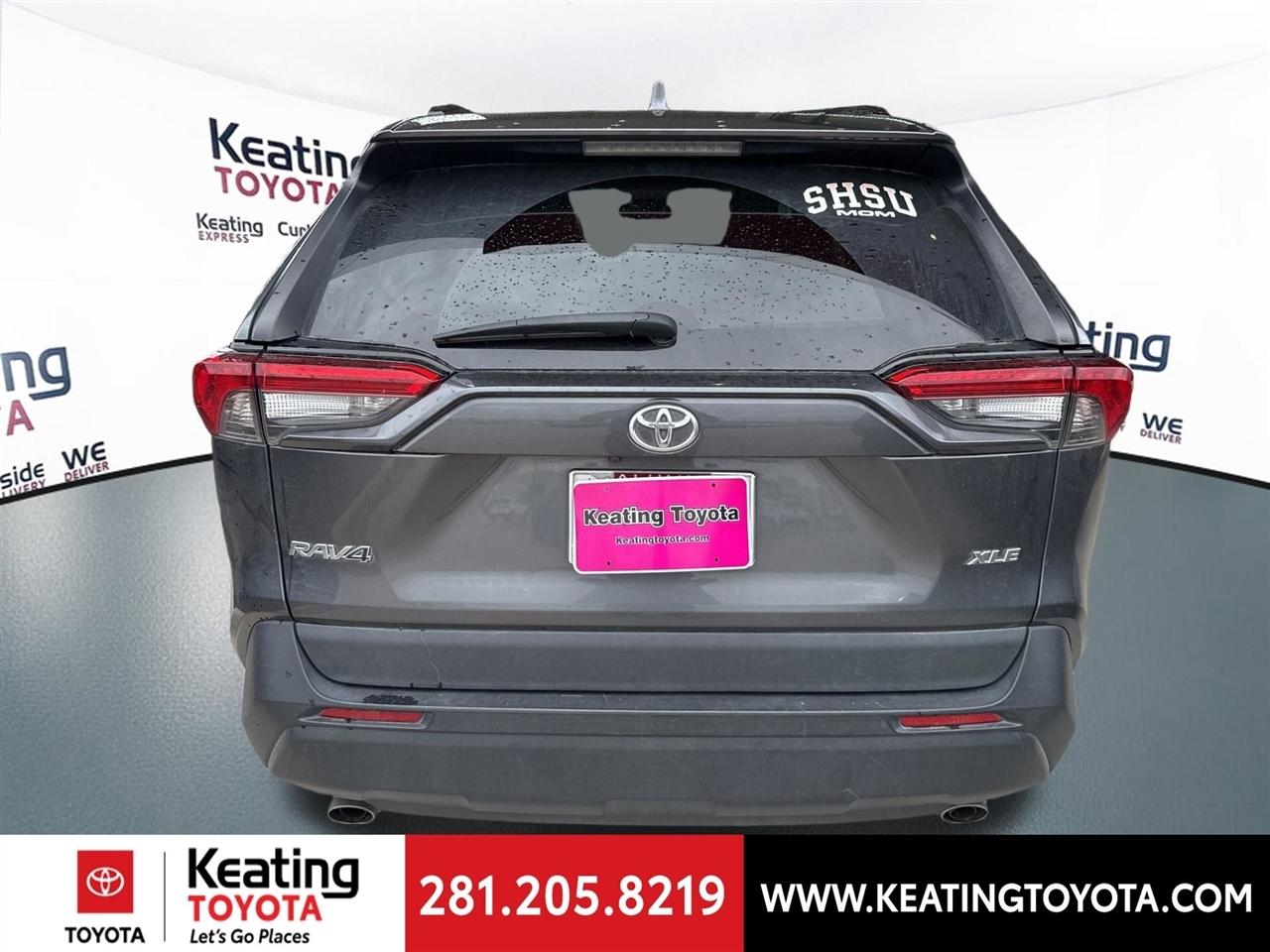 Toyota RAV4 XLE 2021