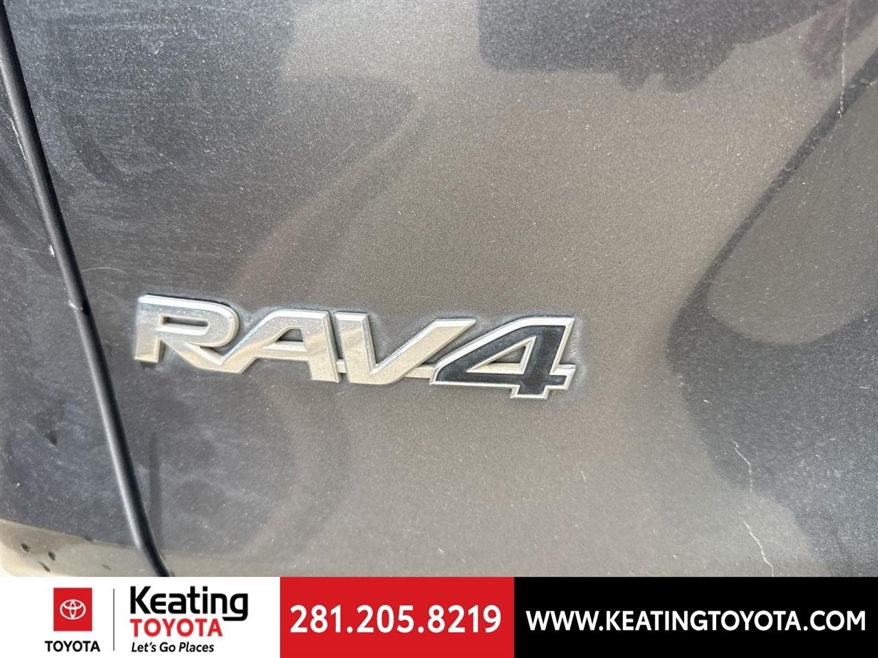 Toyota RAV4 XLE 2021