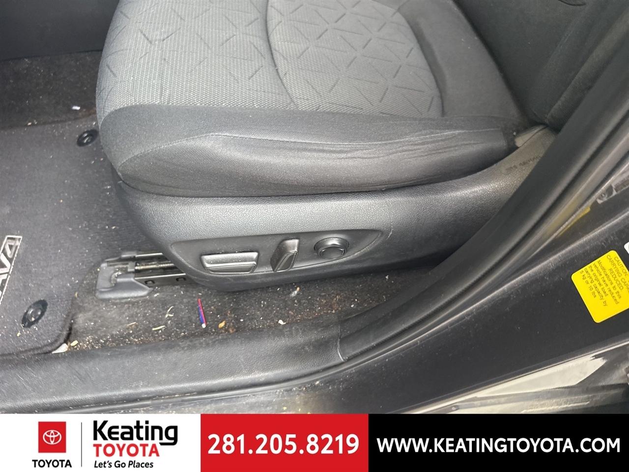 Toyota RAV4 XLE 2021