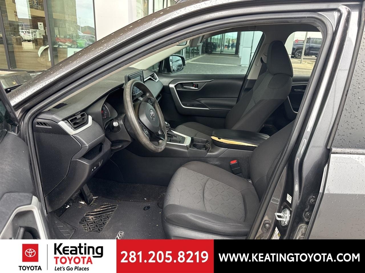 Toyota RAV4 XLE 2021