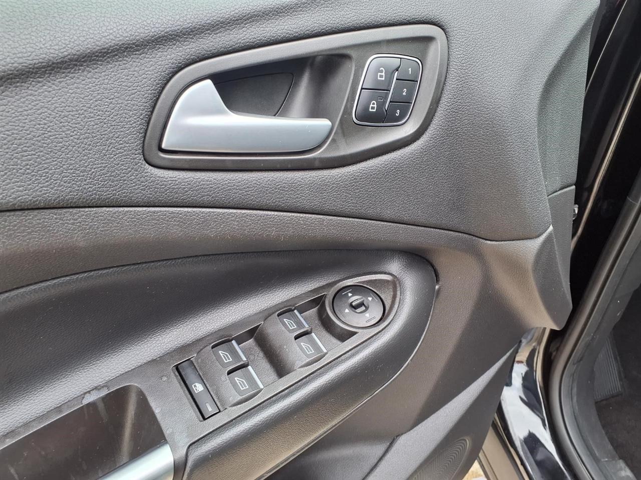Ford Escape Titanium 4WD 2019