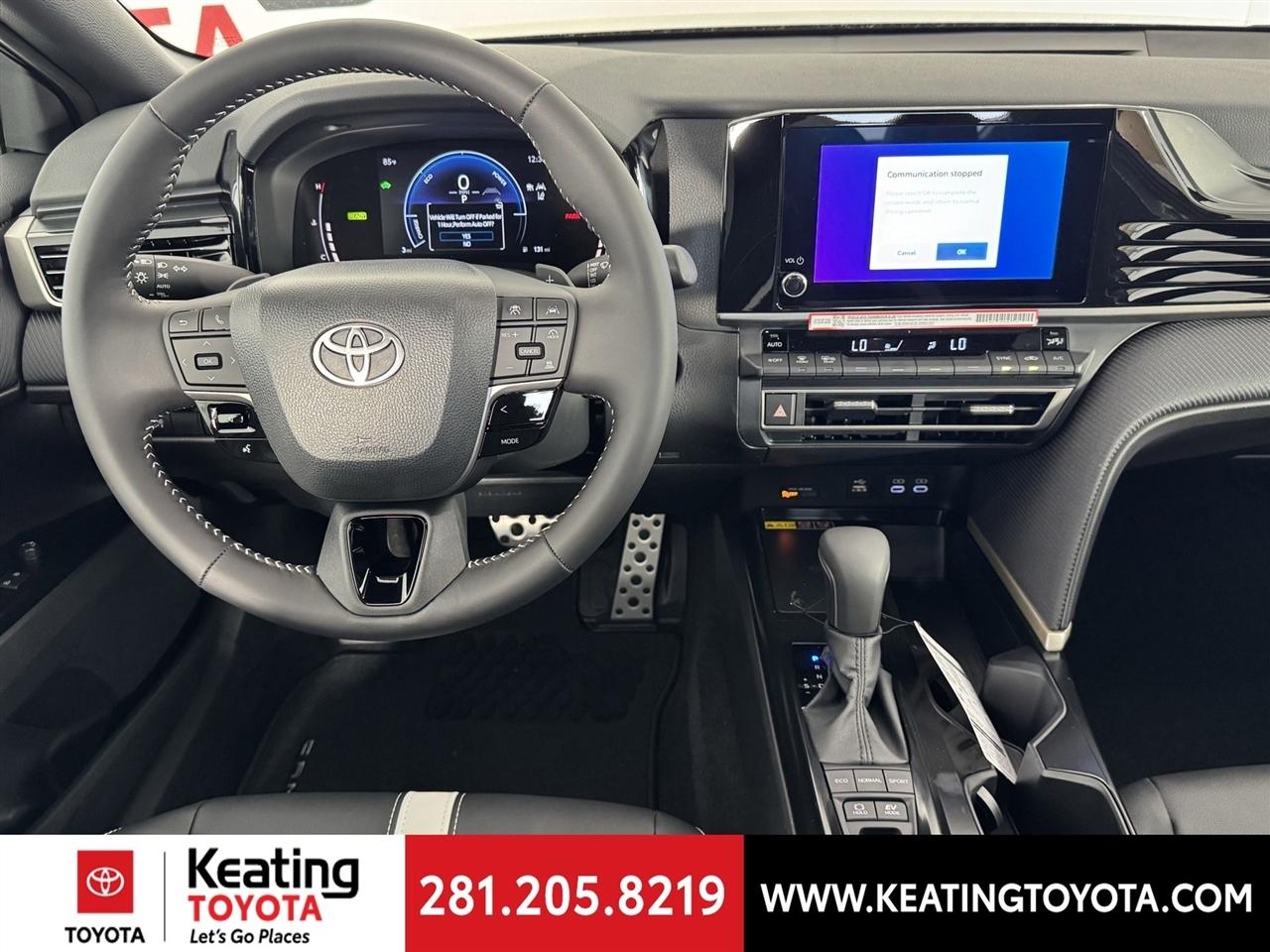 Toyota Camry Hybrid XLE 2026