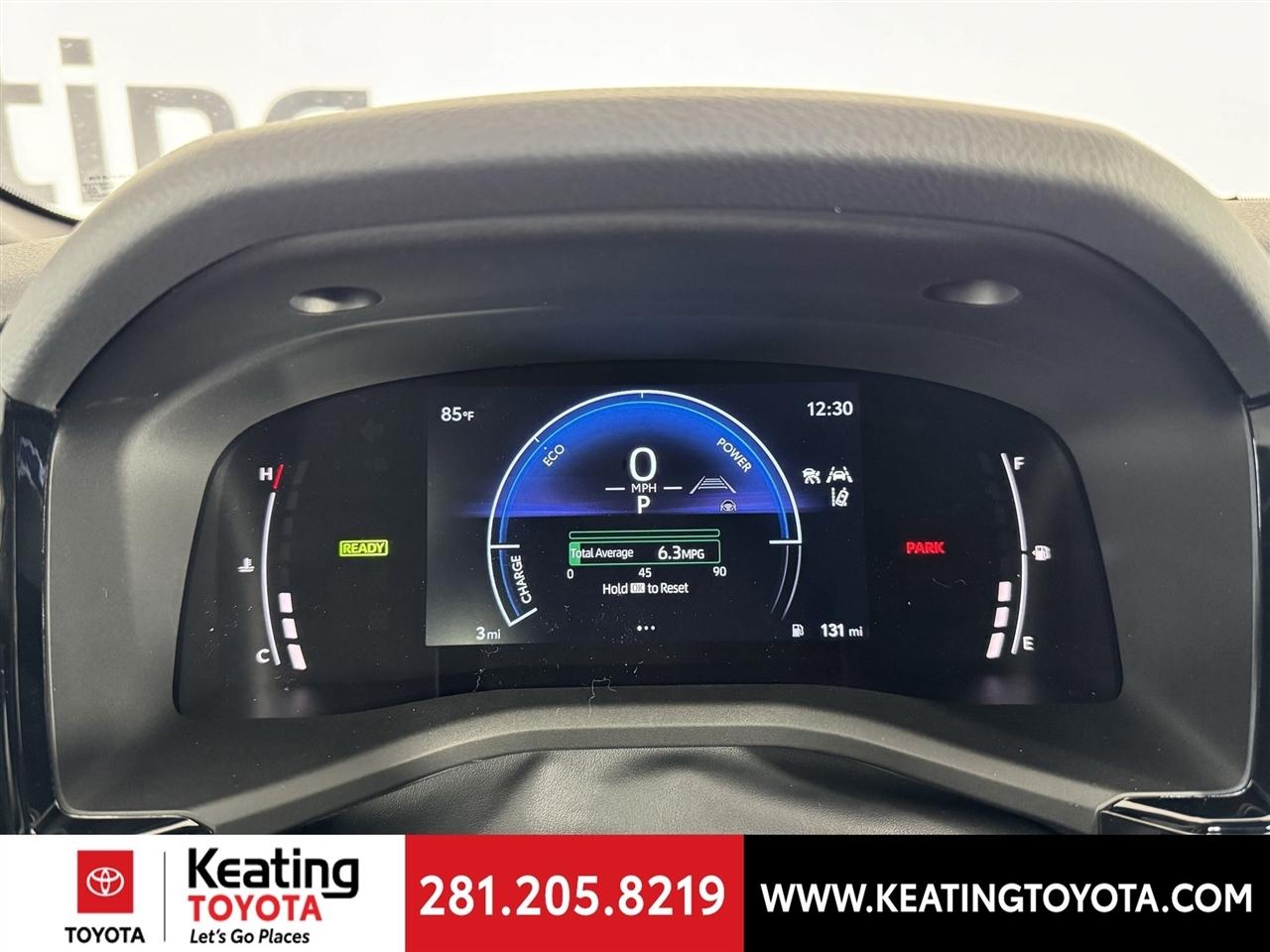 Toyota Camry Hybrid XLE 2026