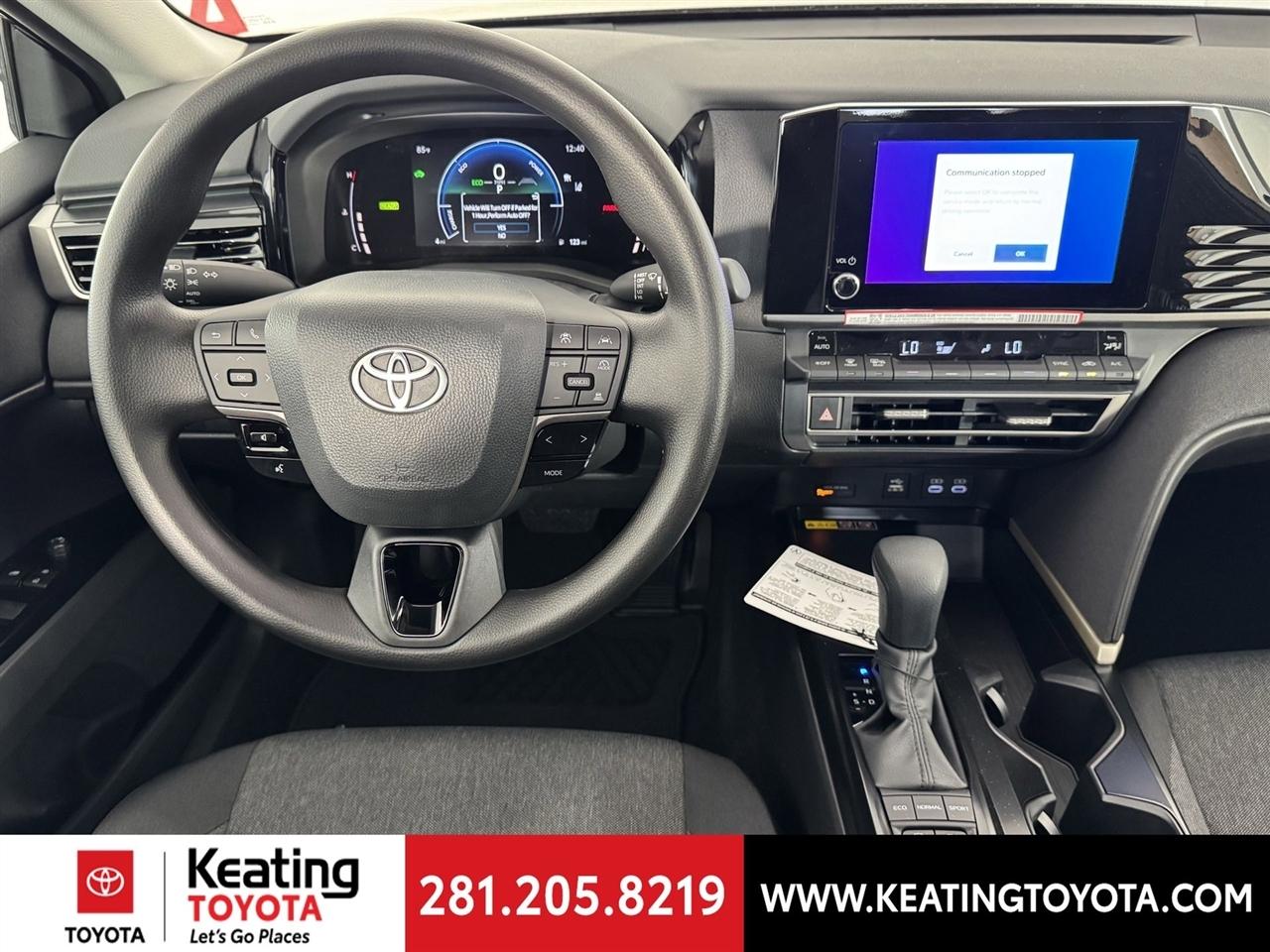 Toyota Camry Hybrid XLE 2026