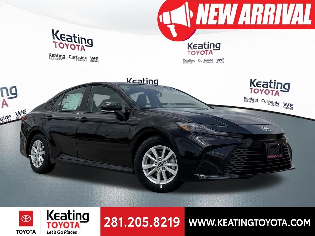 Toyota Camry Hybrid XLE 2026