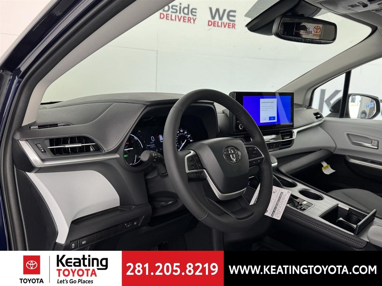 Toyota Sienna XLE 7-Passenger 2026