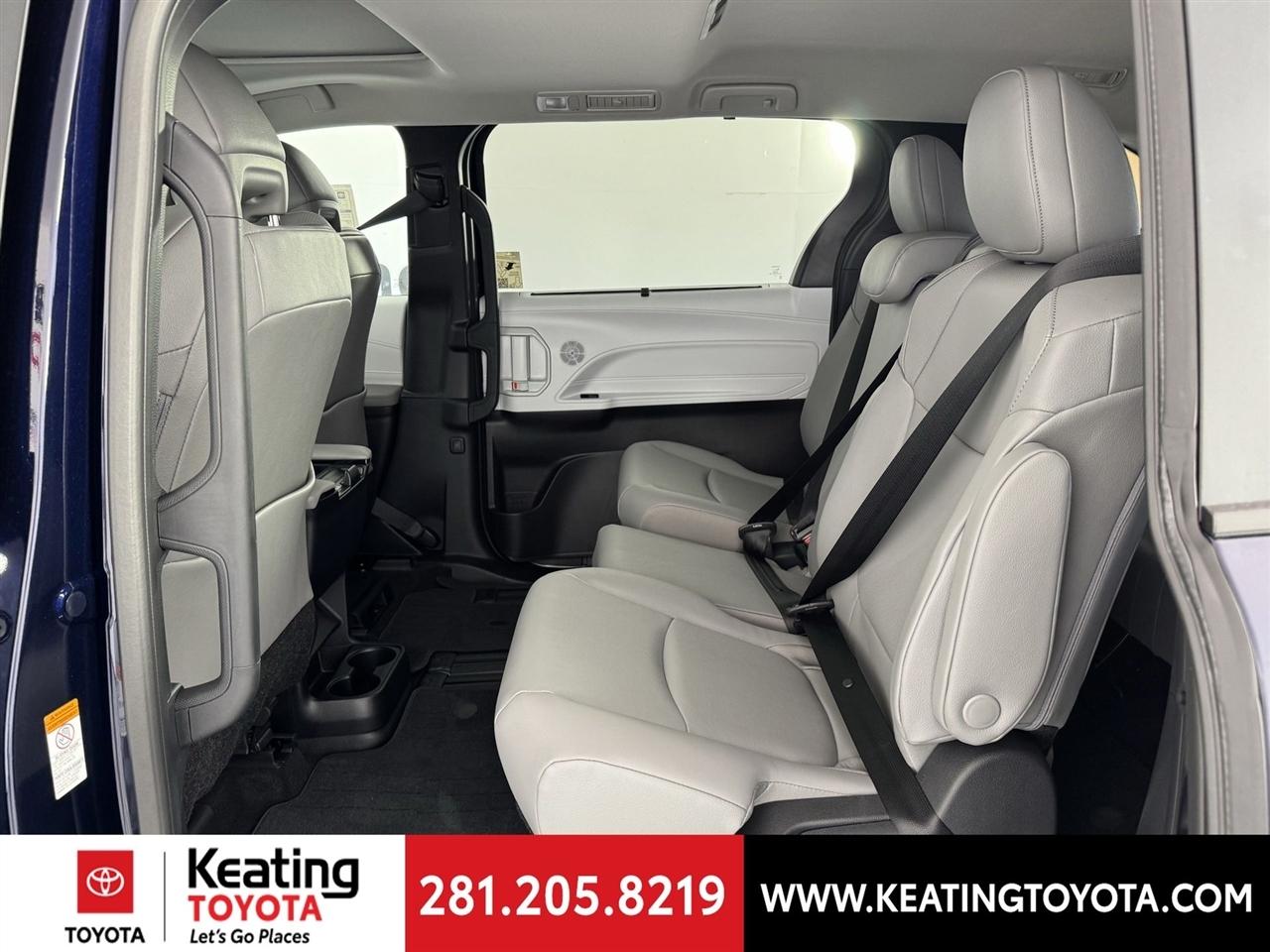 Toyota Sienna XLE 7-Passenger 2026