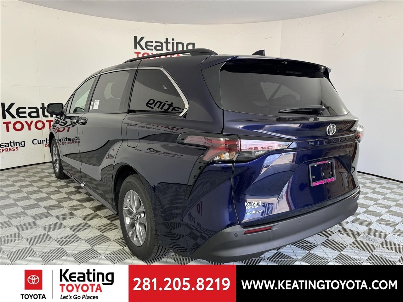 Toyota Sienna XLE 7-Passenger 2026