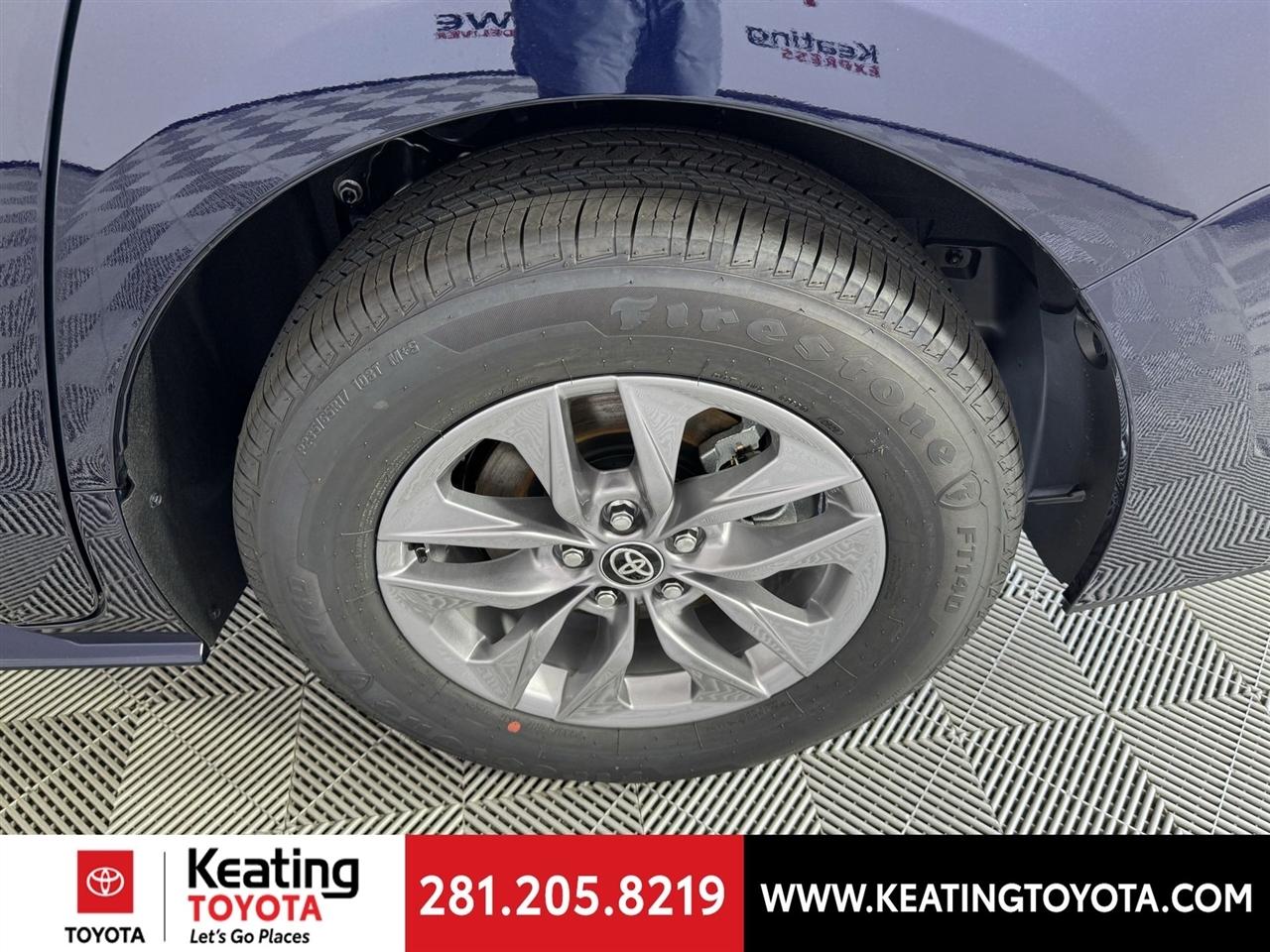 Toyota Sienna XLE 7-Passenger 2026