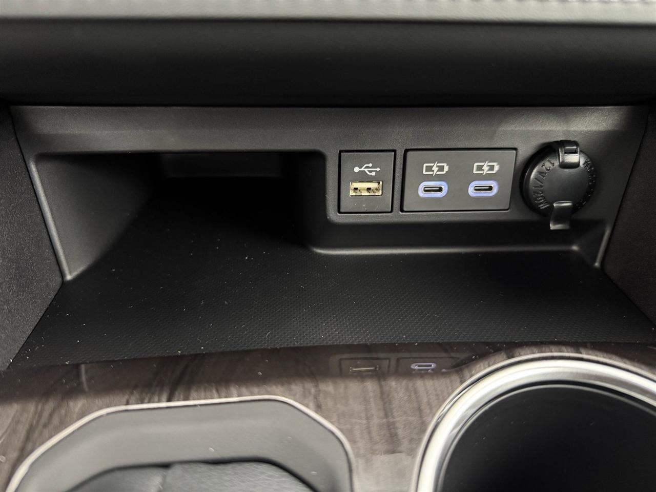 Toyota Highlander Hybrid Limited AWD 2026