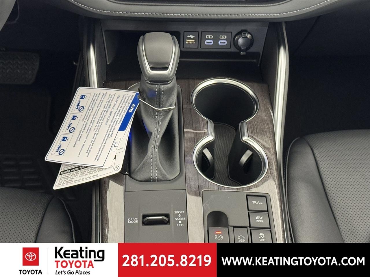 Toyota Highlander Hybrid Limited AWD 2026