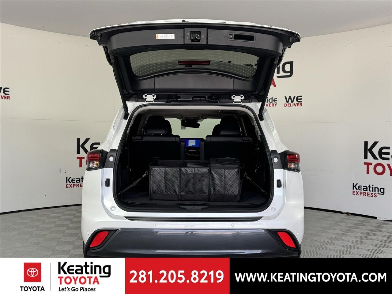 Toyota Highlander Hybrid Limited AWD 2026