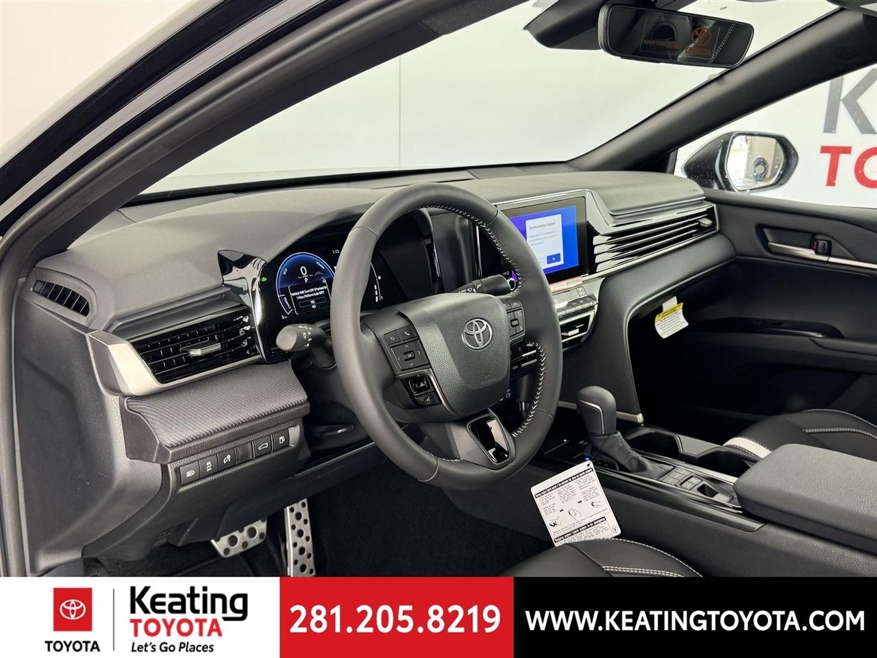 Toyota Camry Hybrid XLE 2026