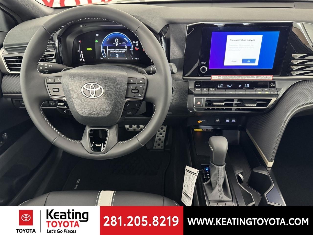 Toyota Camry Hybrid XLE 2026