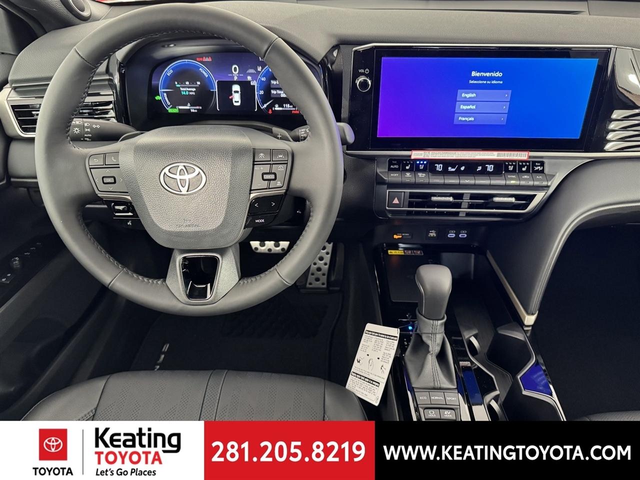 Toyota Camry Hybrid XLE 2026