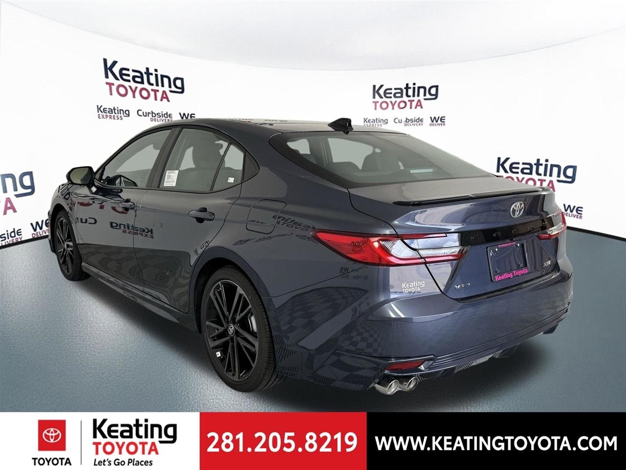 Toyota Camry Hybrid XLE 2026