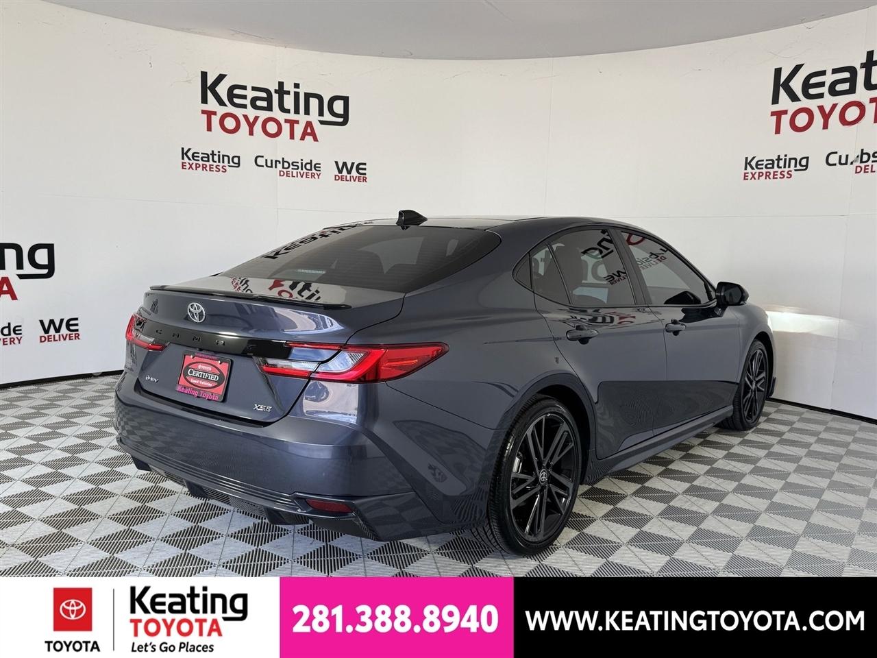 Toyota Camry Hybrid XLE 2026