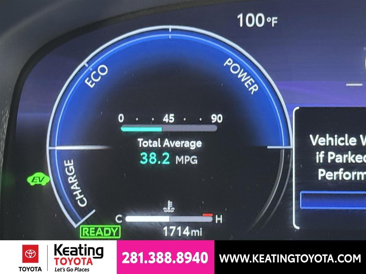 Toyota Camry Hybrid XLE 2026