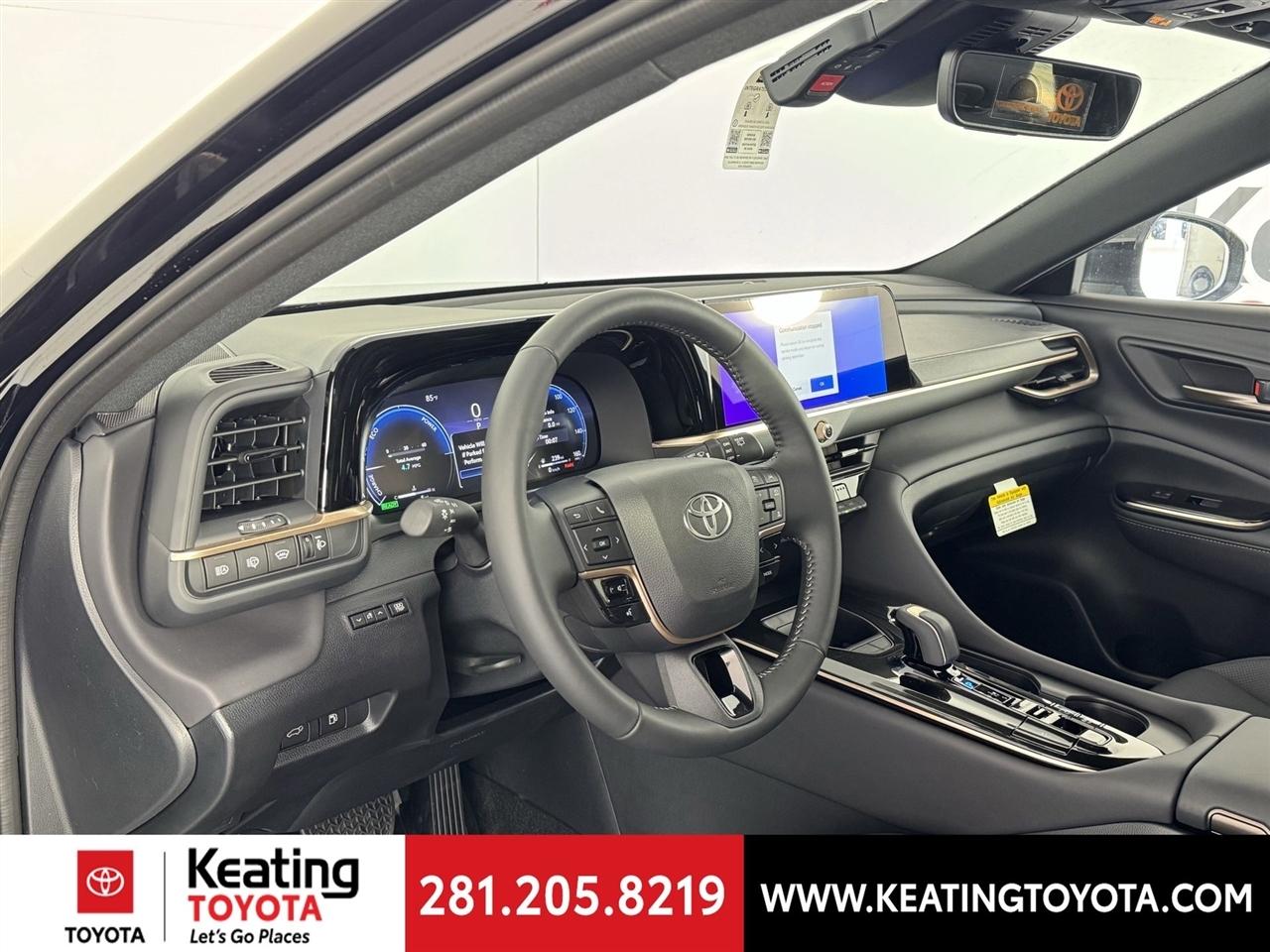 Toyota Crown Signia XLE 2026