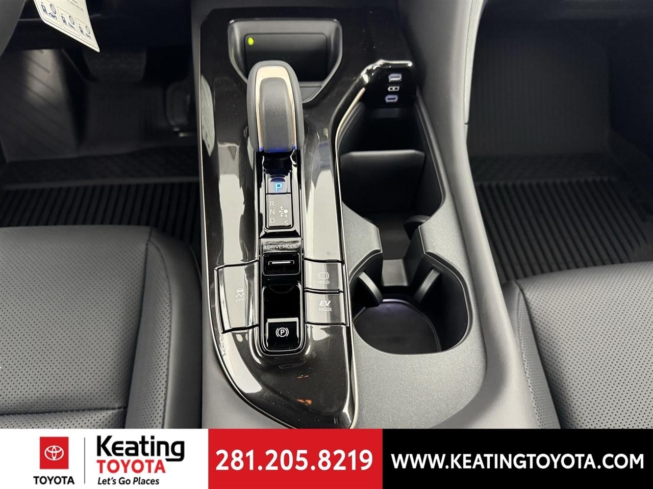 Toyota Crown Signia XLE 2026