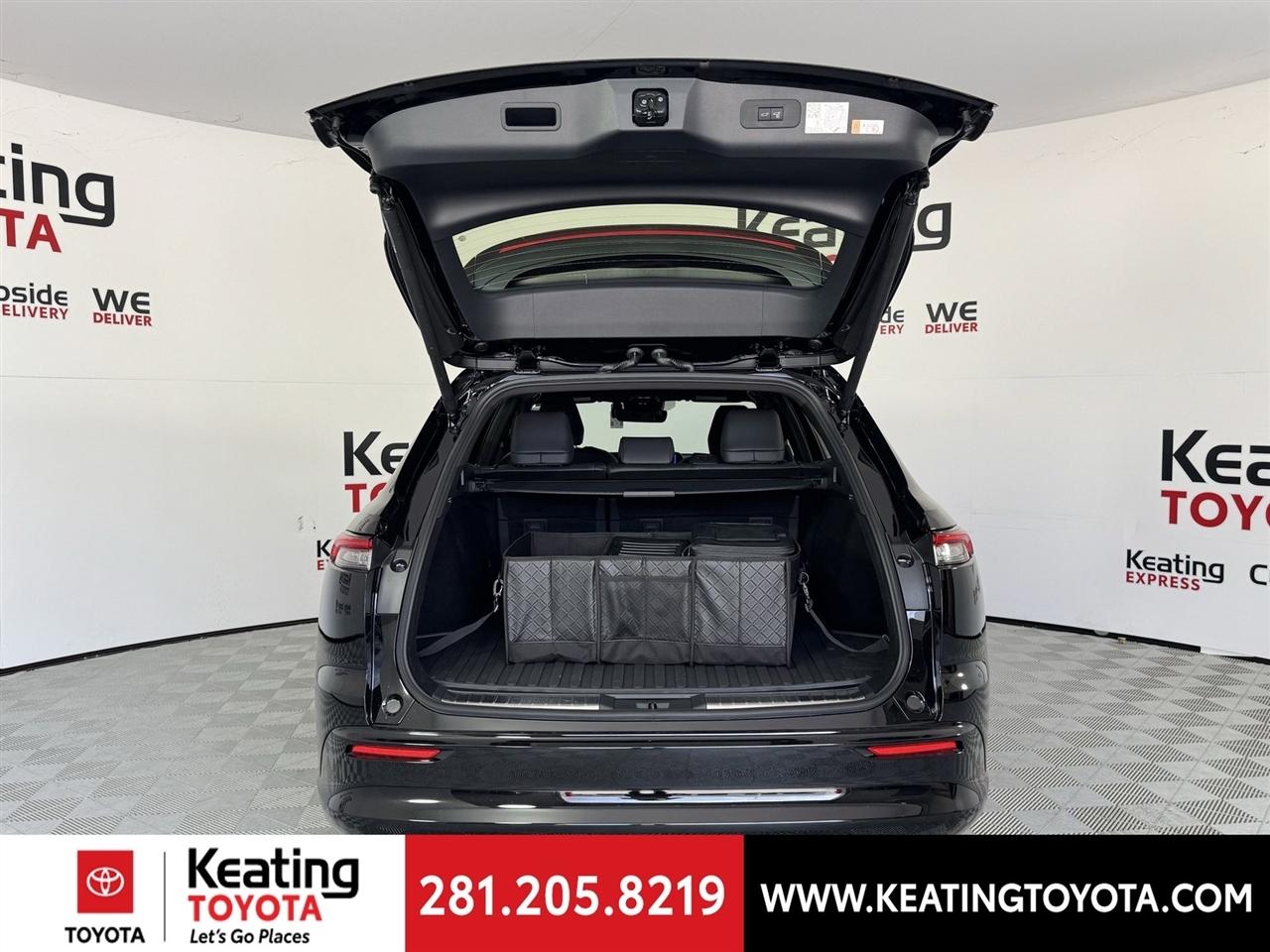 Toyota Crown Signia XLE 2026