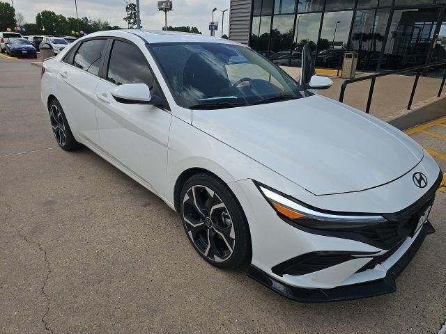 Hyundai Elantra SEL Convenience 2025