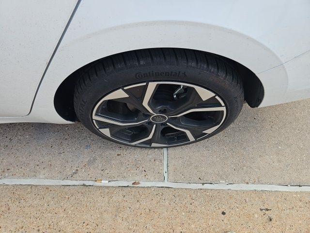 Hyundai Elantra SEL Convenience 2025