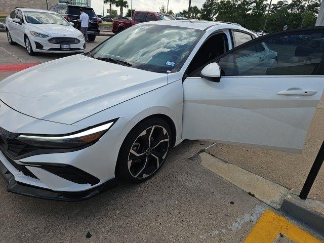 Hyundai Elantra SEL Convenience 2025