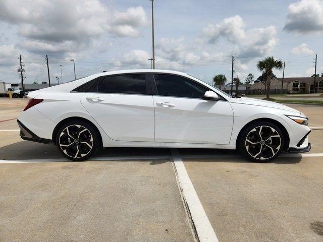 Hyundai Elantra SEL Convenience 2025