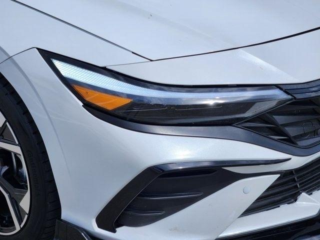 Hyundai Elantra SEL Convenience 2025