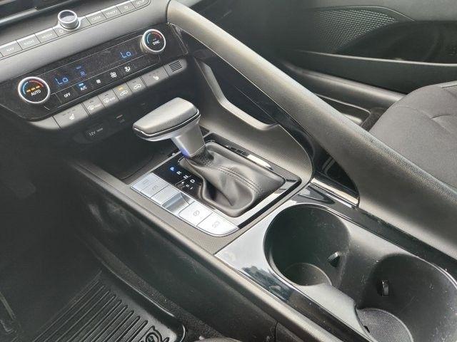 Hyundai Elantra SEL Convenience 2025