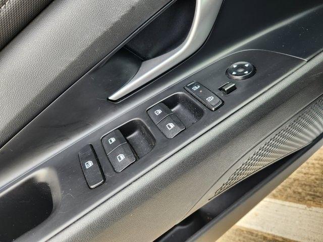 Hyundai Elantra SEL Convenience 2025