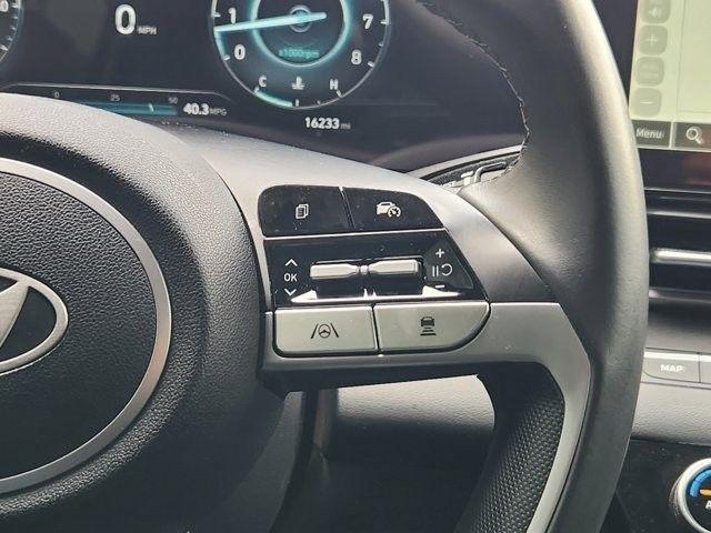 Hyundai Elantra SEL Convenience 2025