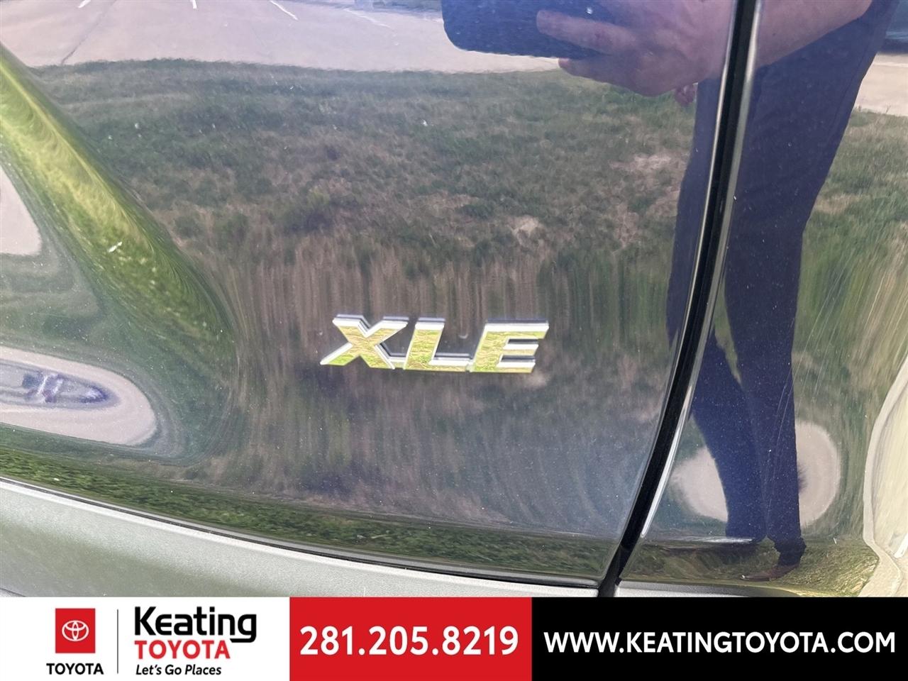 Toyota RAV4 XLE 2024