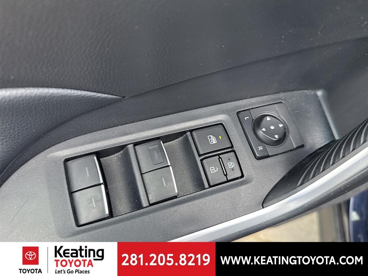 Toyota RAV4 XLE 2024